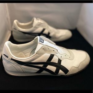 Onitsuka Tiger Serrano slip-on size 12